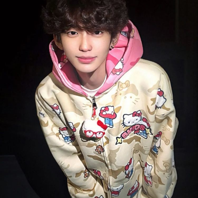 Ins New Hello Kitty Bapes Camo - Men'S Fashion Model ulasan dan harga